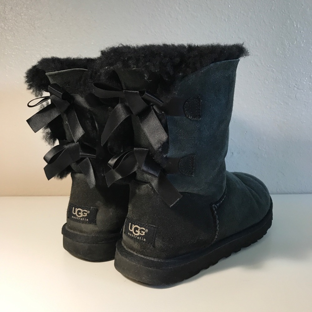 Bailey Bow Uggs, Black, Size 8